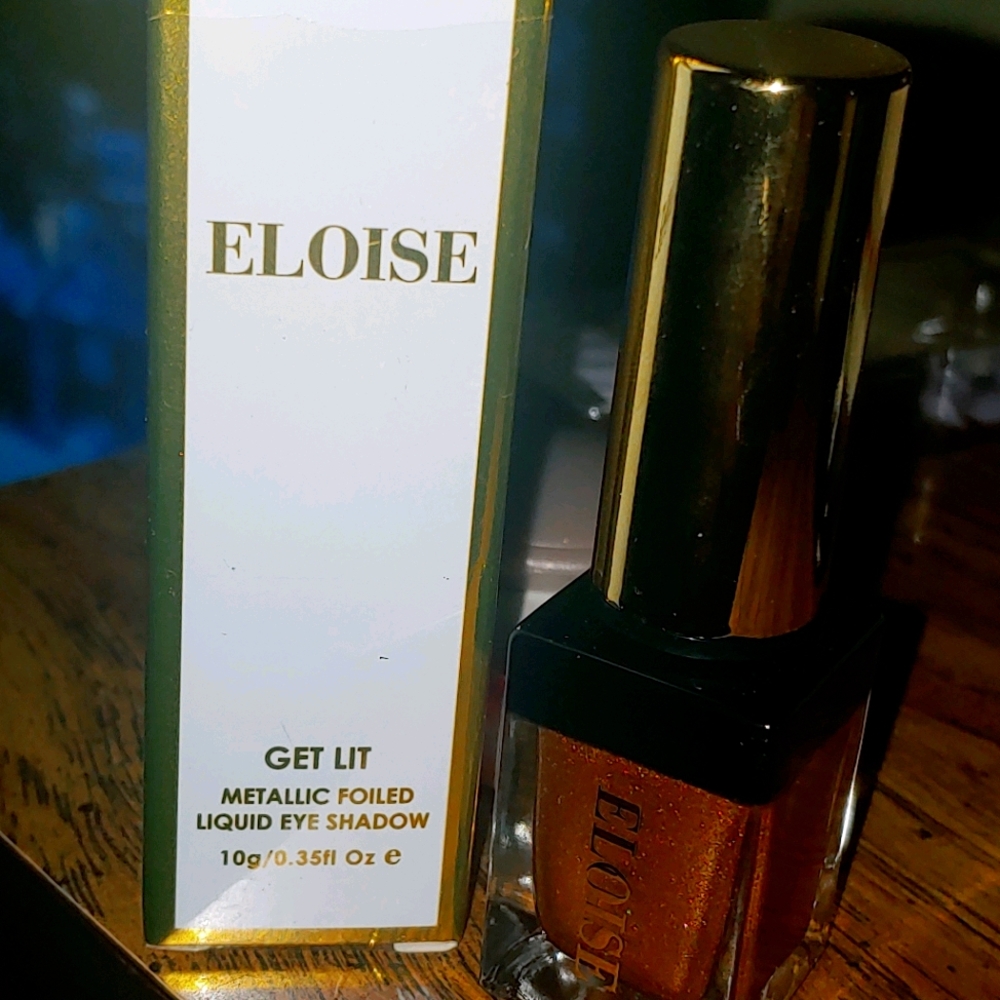 Eloise liquid eye shadow